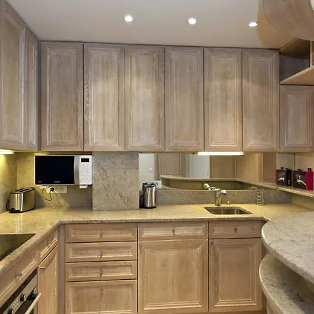 Ref 847 - Center - Sea View For Rent Apartman *