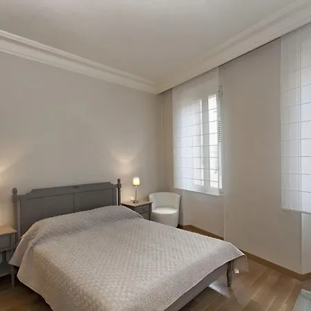 Ref 847 - Center - Sea View For Rent Cannes