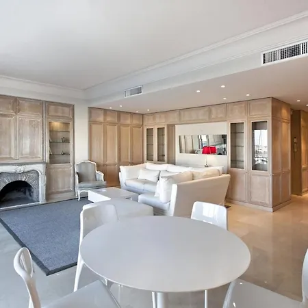 Ref 847 - Center - Sea View For Rent * Cannes